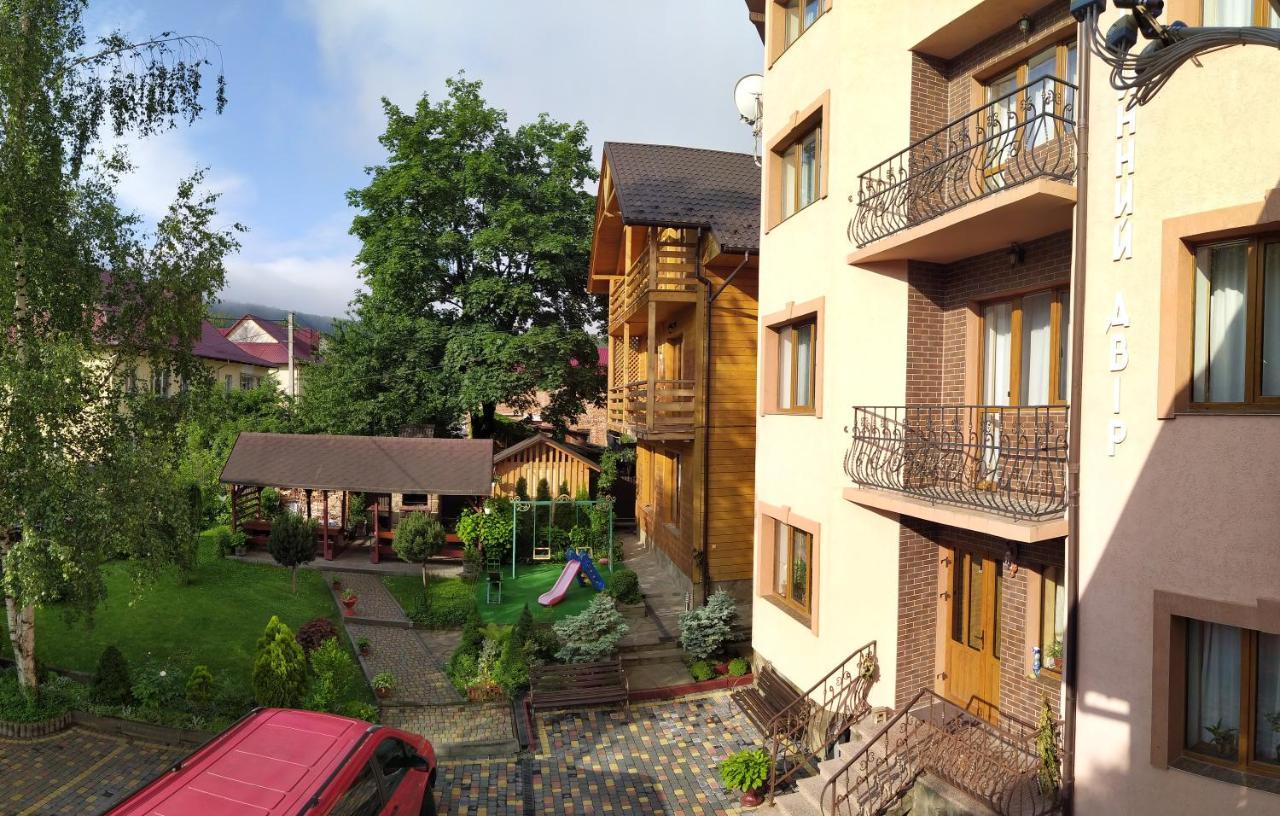 Guest House Shafran Yaremche Bagian luar foto