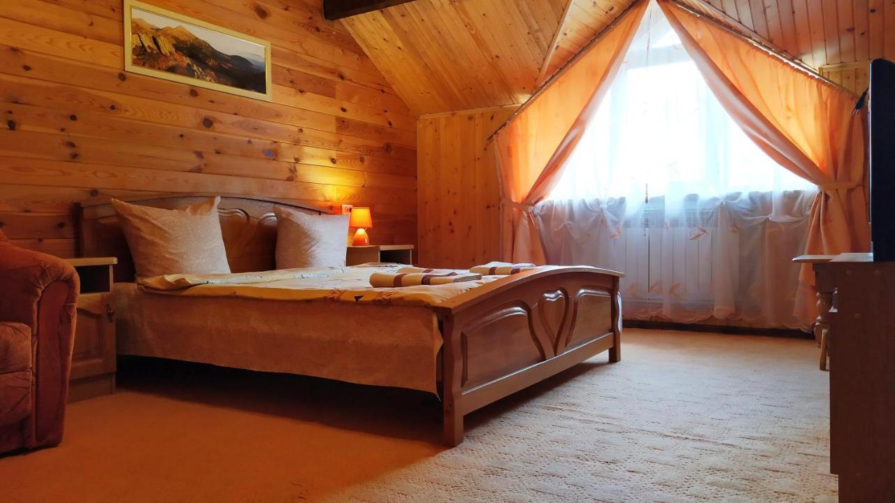 Guest House Shafran Yaremche Bagian luar foto