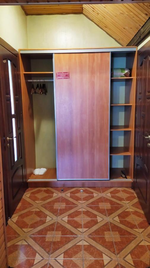 Guest House Shafran Yaremche Bagian luar foto