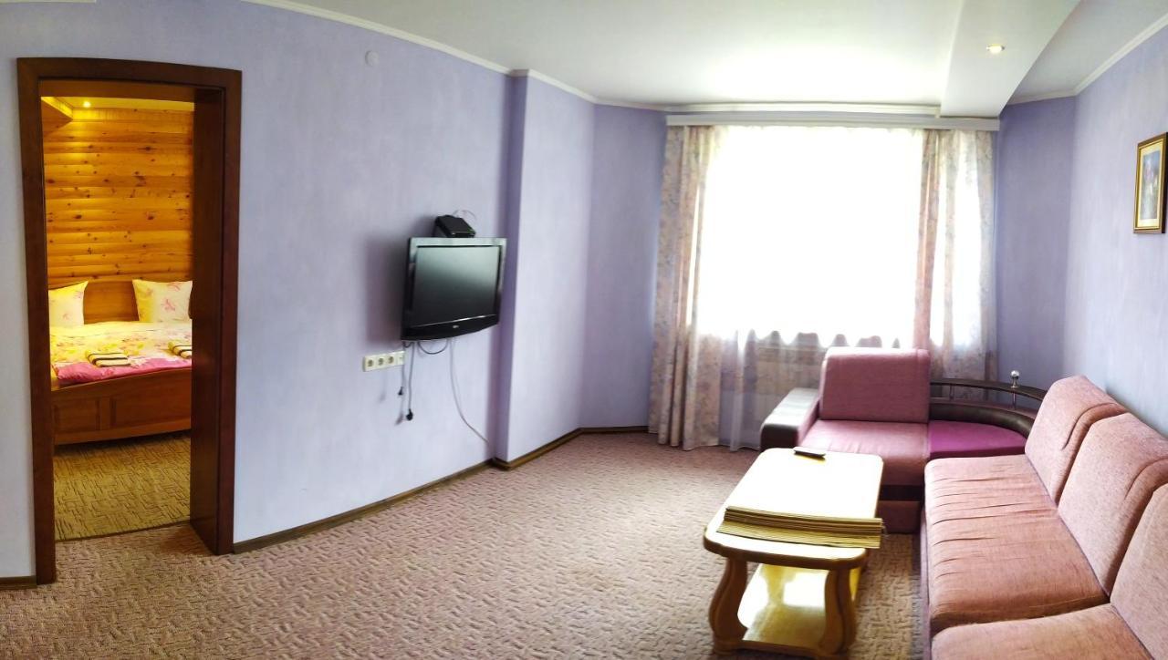 Guest House Shafran Yaremche Bagian luar foto