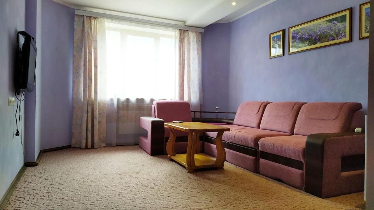 Guest House Shafran Yaremche Bagian luar foto