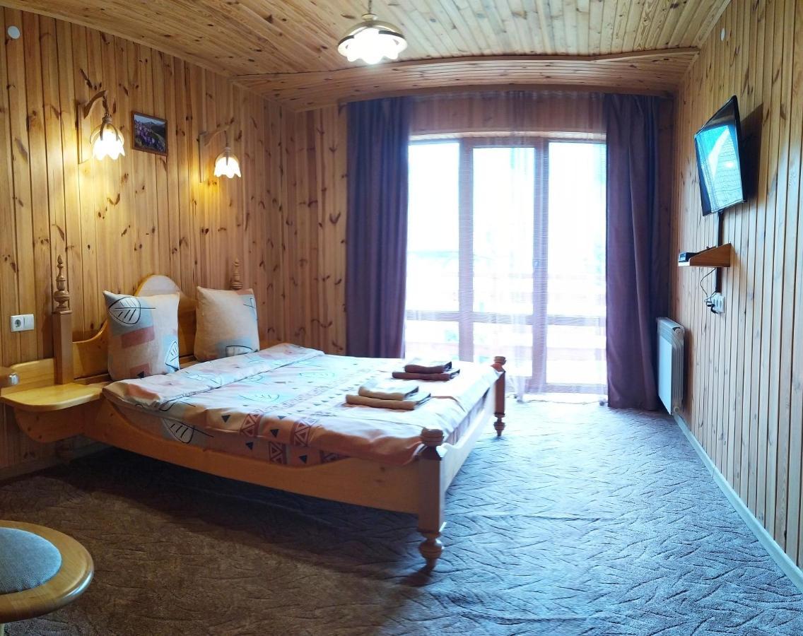 Guest House Shafran Yaremche Bagian luar foto
